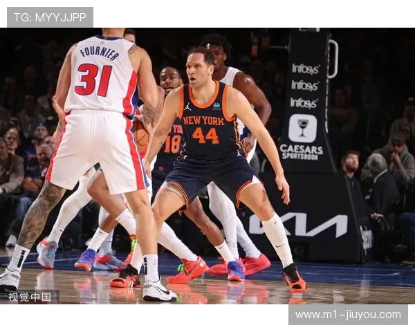 活塞主场力克尼克斯斩获关键胜利 以28胜10负稳居东部榜首